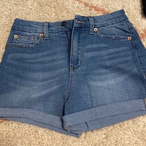 no boundaries jean shorts